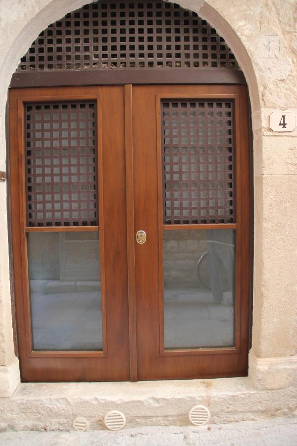 Al Civico 4 Bed and Breakfast Molfetta Exteriör bild